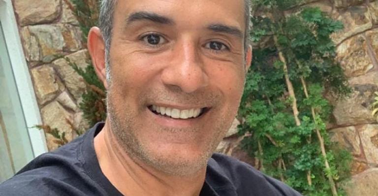 Marcos Pasquim relembra ”Pescador Parrudo” da novela Kubanacan e recebe elogios da web