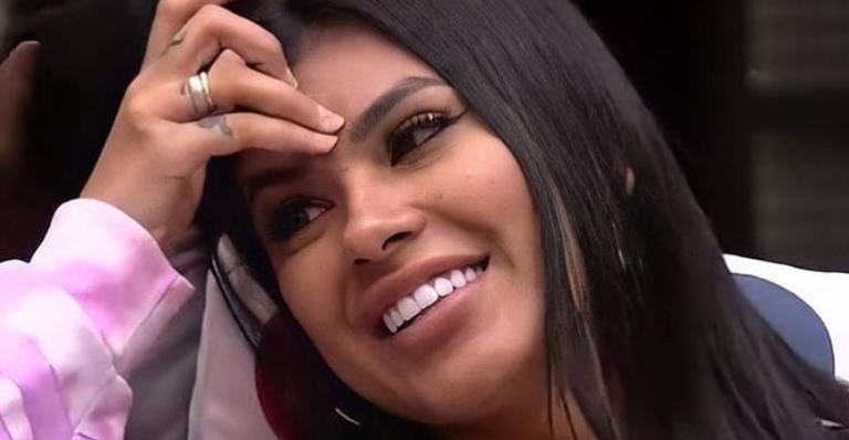 Pocah, do BBB 21, exibe corpão absurdo com biquíni asa delta e web baba: ”Uma deusa!”