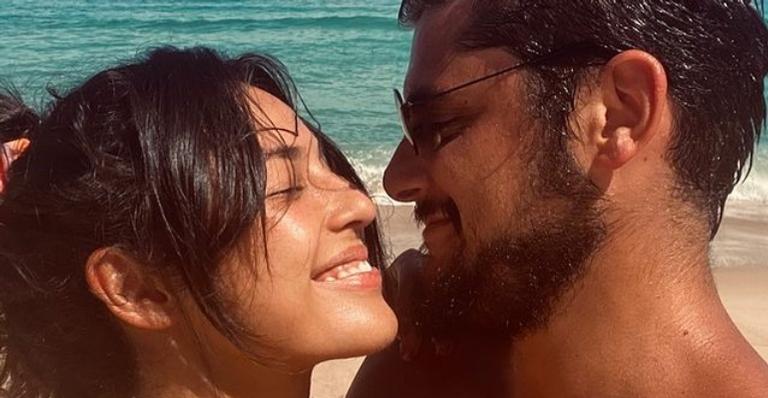 Yanna Lavigne posta foto com Bruno Gissoni e se declara: ”Te amo tanto”