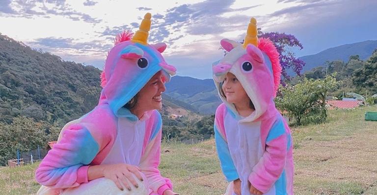 Fantasiada, Agatha Moreira curte a sobrinha: ”Nas horas vagas eu sou a Tia Agatha”