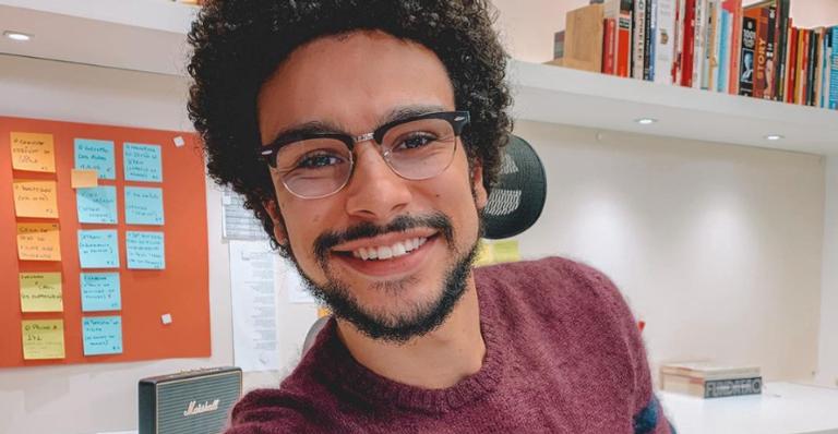 Sergio Malheiros relembra aulas para ser velejador e impressiona web: ”Entre um vento e outro”
