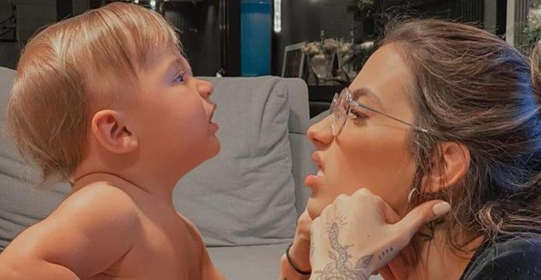 Gabi Brandt se derrete pelo primogênito com clique fofíssimo na web