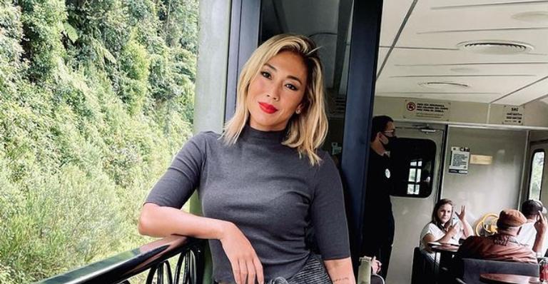 De quarentena no Uruguai, Danni Suzuki treina em quarto de hotel