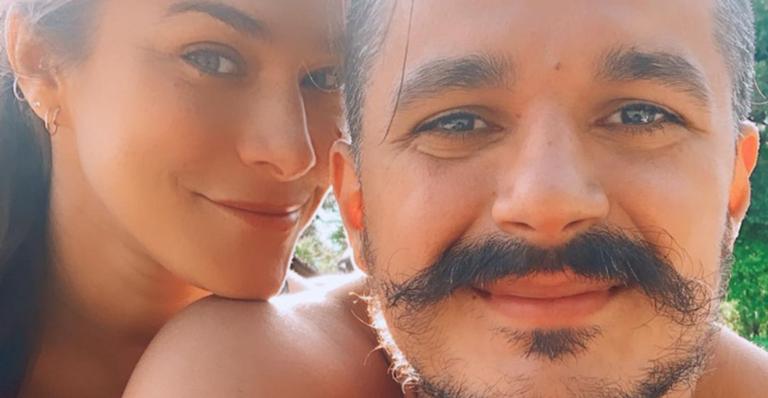 Bruno Lopes ostenta boa forma na academia e Priscila Fantin se derrete: ”Perfeito”