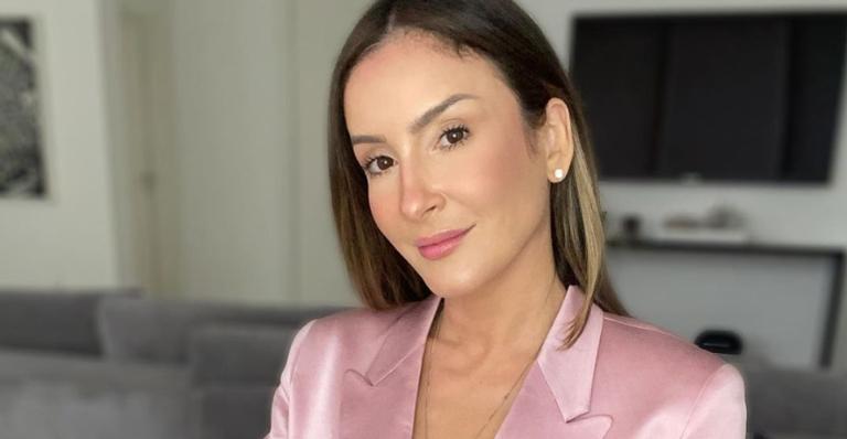Com foto no Cristo, Claudia Leitte expressa sua fé: ”Jesus é o caminho, a verdade e a vida”