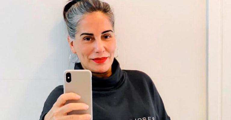 Gloria Pires recebe elogios ao publicar clique deslumbrante com novo visual: ”Que maravilhosa”