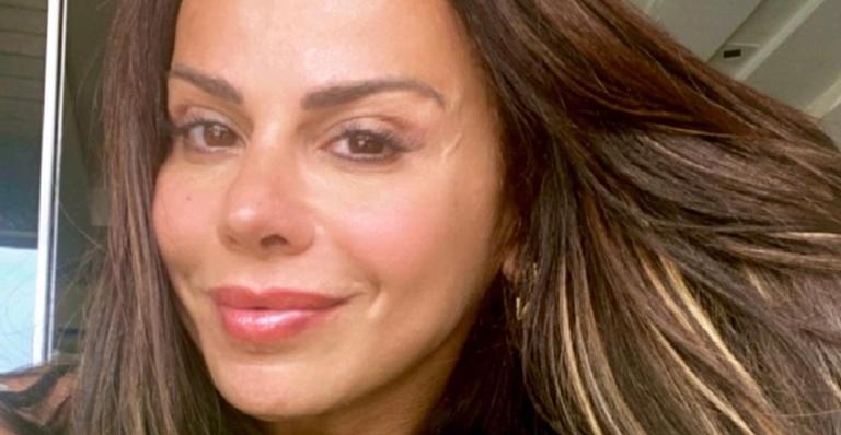 De biquíni fio, Viviane Araújo ostenta shape absurdo em praia da Bahia: ”Um corpo é um corpo!”
