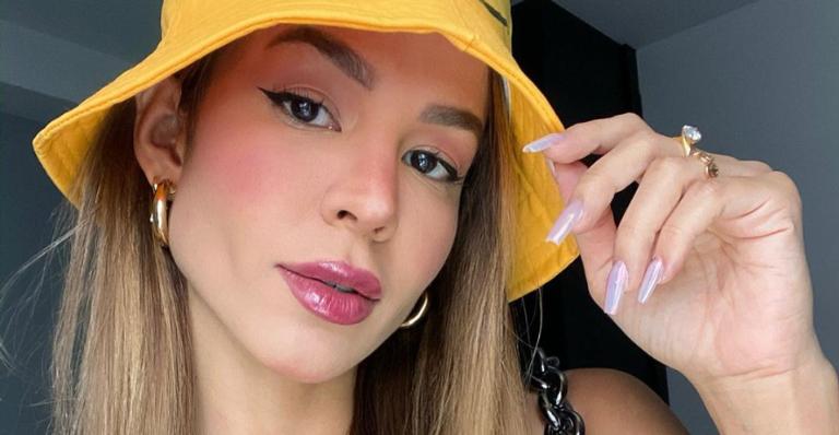 Kerline Cardoso posa com top de renda e ganha chuva de elogios: ”Que corpo”