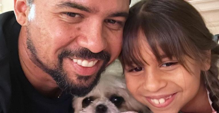 Xand Avião celebra aniversário da filha e se derrete: ”Tão cheia de atitude e carinho”