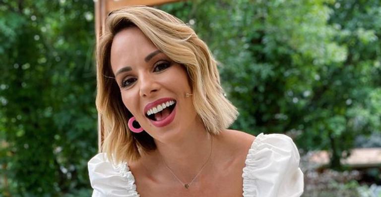 Ana Furtado relembra viagem de barco e mergulho no mar: ”Saudade”