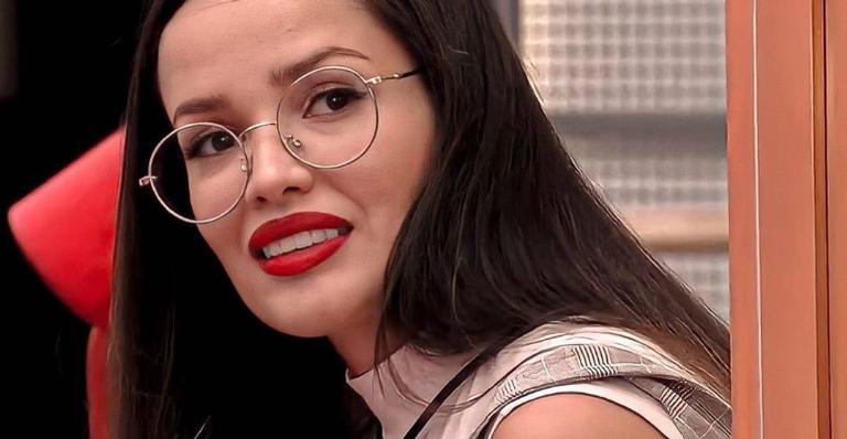 BBB21: Durante intervalo do paredão, Juliette solta a voz e impressiona brothers