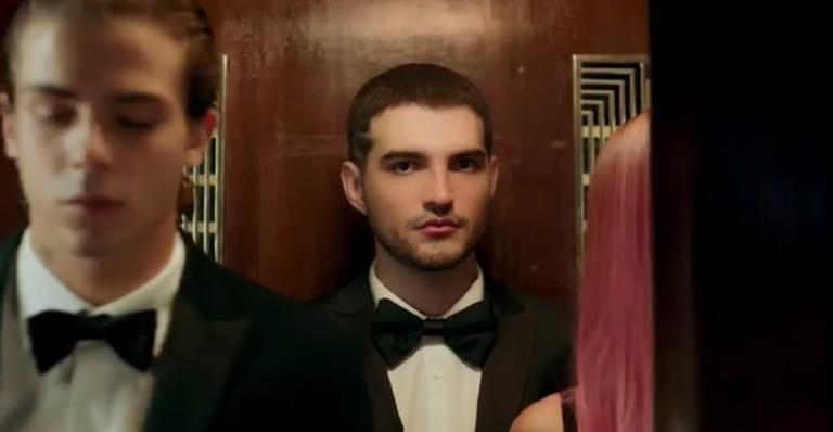 Jão curte a vida em grande estilo e repleta de aventuras no clipe de ‘Coringa’