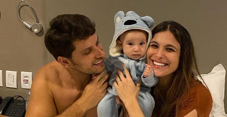 Kamilla Salgado se derrete ao postar foto com Elieser Ambrosio e o filho Bento: ”Tudo pra mim”
