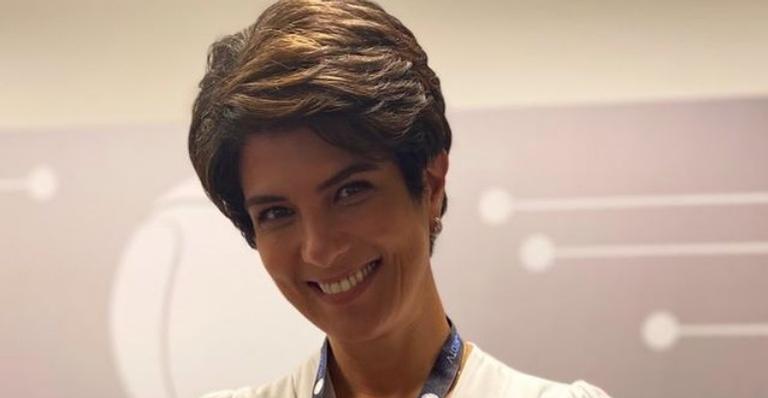 Mariana Godoy exibe crachá da Record TV e comemora: ”Um novo ciclo se inicia”