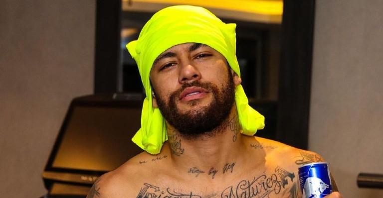 Neymar Jr. ”modifica” sua tatuagem e faz brincadeira sobre a eliminação de Karol Conká: “1% de chance!”