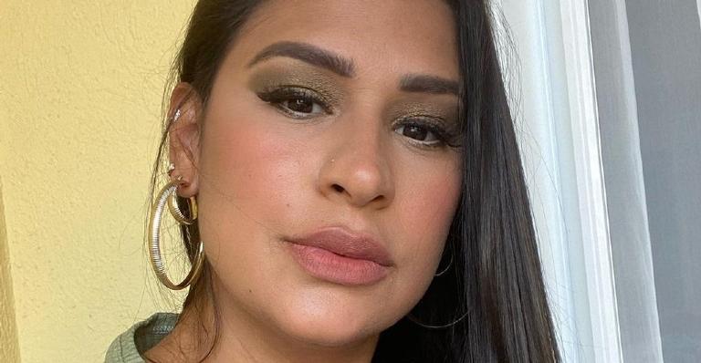 Após dar à luz, Simone atualiza os internautas sobre seu estado de saúde: ”Tô bem melhor”