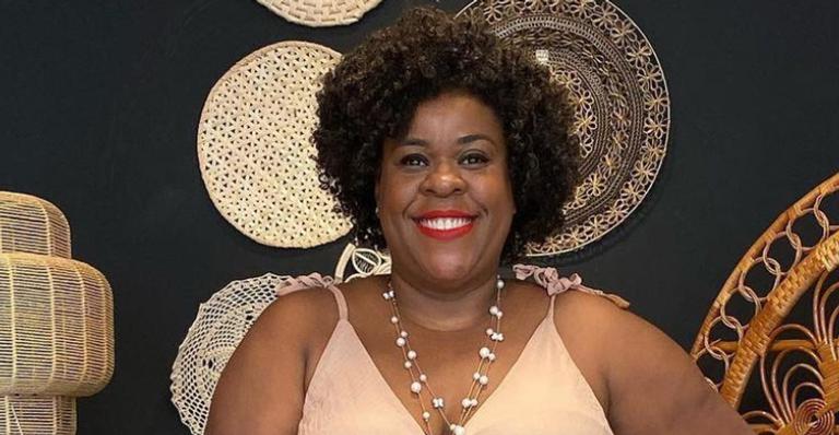 Cacau Protásio surge deslumbrante em suas redes sociais e recebe elogios de fãs: ”Que linda!”