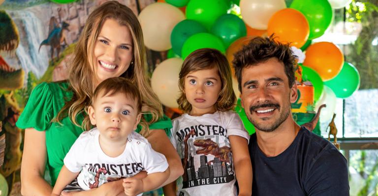 Julio Rocha comemora o aniversário de 2 anos do filho com festa intimista