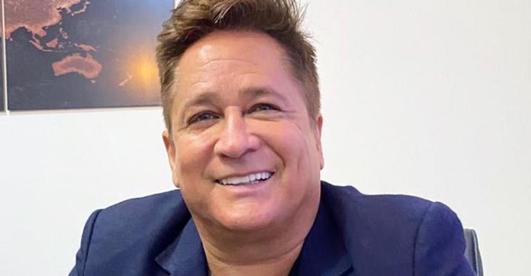 Leonardo surpreende ao relembrar clique de sunga: ”22 anos atrás!”