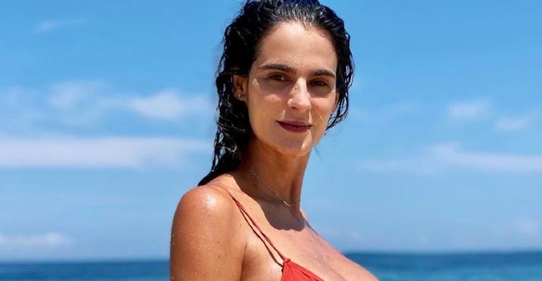 Marcella Fogaça mostra o barrigão em clique ”pegando” o sol e dispara: ”Sejamos luz”