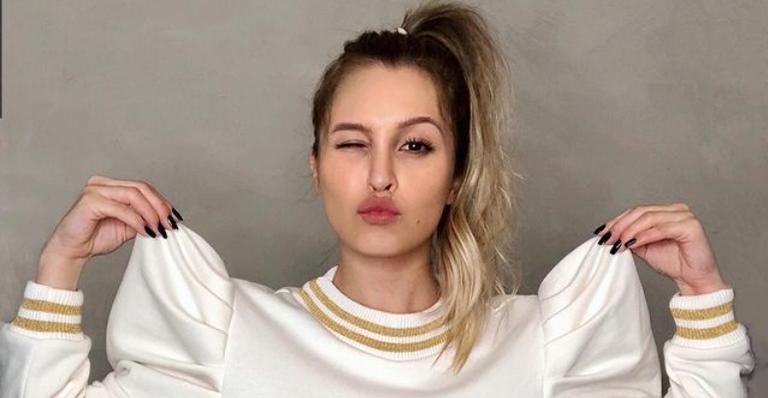 Carla Diaz bate um milhão de seguidores no Twitter e equipe agradece: ”Obrigada por tanto amor”