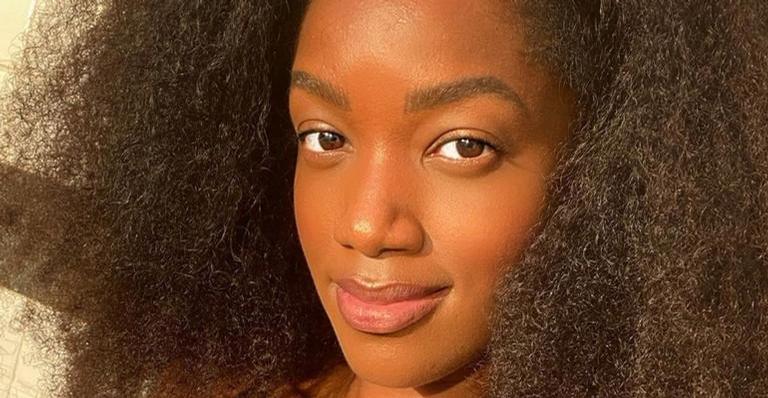 Iza resgata clique encantador da infância e brinca: ”Tbt comprometedor”