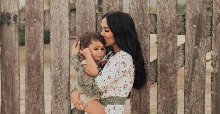 Jade Seba registra momento fofíssimo com o filho e se declara: ”Meu parceiro de todas as horas”