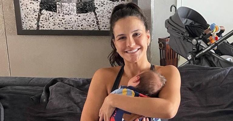 Kyra Gracie encanta ao surgir ensinando o filho, Rayan, a lutar: ”Jiu-Jitsu desde cedo”
