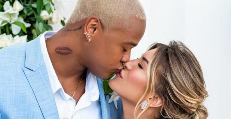 Léo Santana publica vídeo de casamento com Lorena Improta e se declara: ”Jamais esquecerei”