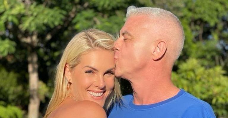 Ana Hickmann completa 40 anos e ganha declaração do marido, Alexandre Correa: ”Meu amor é teu”