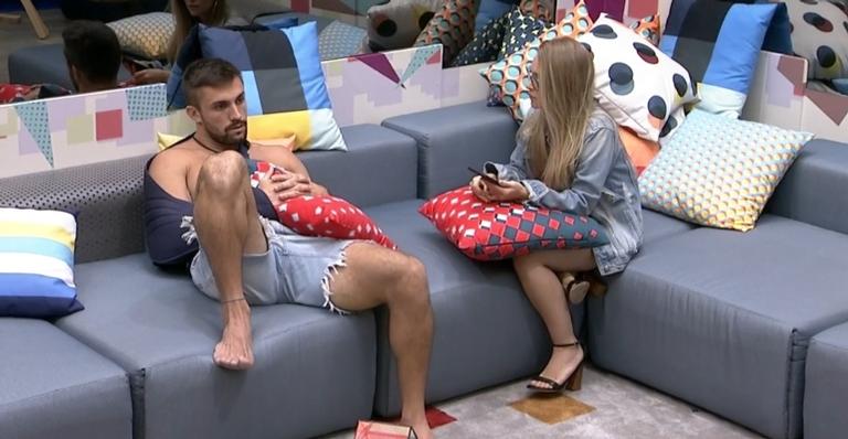BBB 21: Após grosserias de Arthur, Carla Diaz perde a paciência: ”Estou aqui tentando te ajudar”