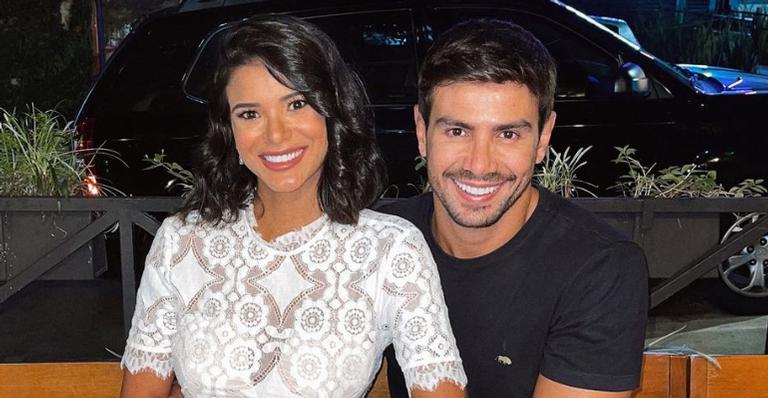 Mariano celebra 2 meses de namoro com Jakelyne Oliveira: ”Ao seu lado é simplesmente incrível!”