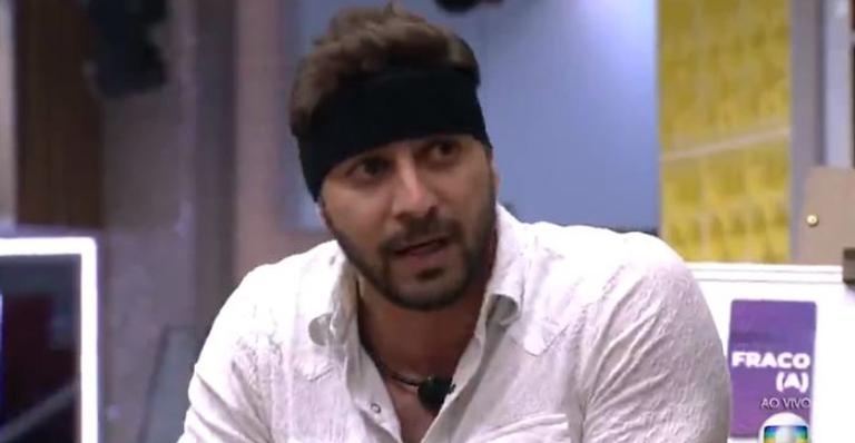 BBB21: Caio abre o jogo e critica Carla Diaz no jogo da discórdia: ”Hipocrisia”