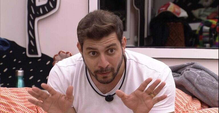 BBB21: Após pedir desculpa para Carla Diaz, Caio dispara sobre a sister: ”Não acredito”