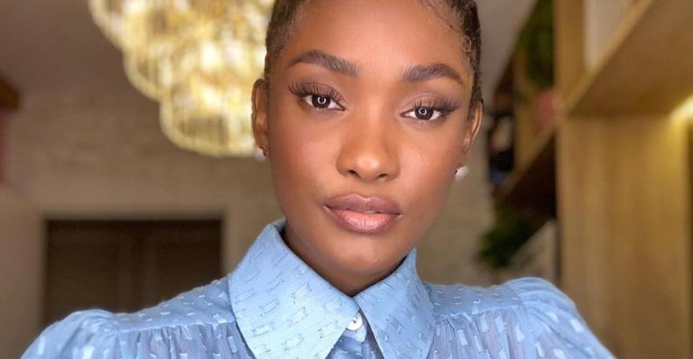 Erika Januza posa estilosa a caminho do Projac e recebe elogios da web: ”Maravilhosa”