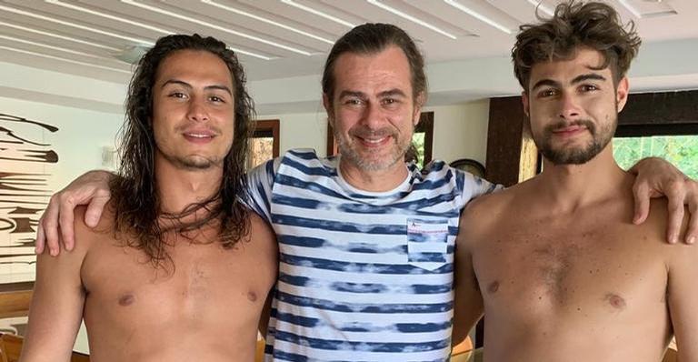 João Vitti relembra fotos com os filhos, Rafael e Francisco: ”O tempo passa, mas o meu amor não”