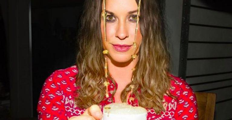 Alanis Morissette anuncia que irá lançar nova música