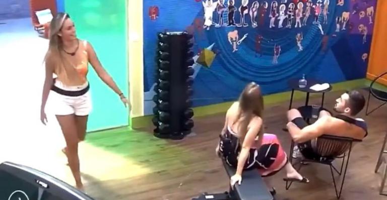 BBB21: Sarah surpreende Carla Diaz e Arthur enquanto falavam dela: ”Peguei no flagra!”