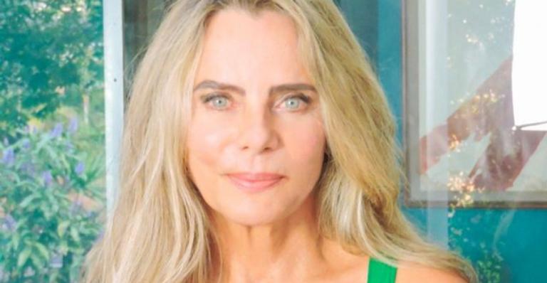 Bruna Lombardi faz amizade com passarinho e registra momento: ”Viver é trocar energia”