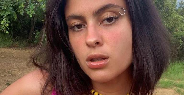 Ex-BBB Hana Khalil relata críticas por pelos nas axilas: ”Não aguento mais”