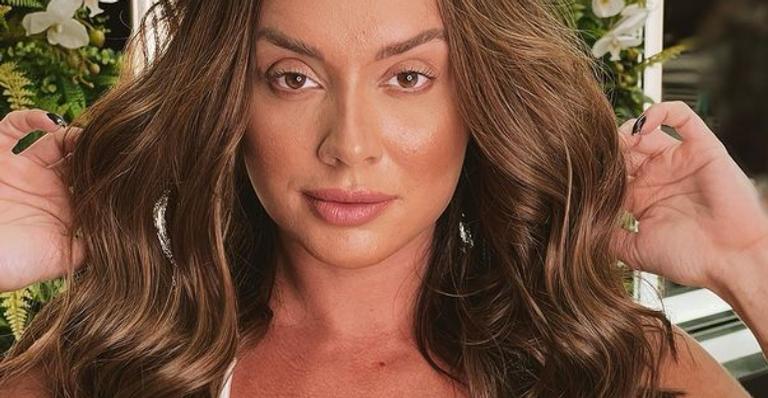 Juju Salimeni posa belíssima de biquíni e chama atenção com barriga trincada: ”Maravilhosa”