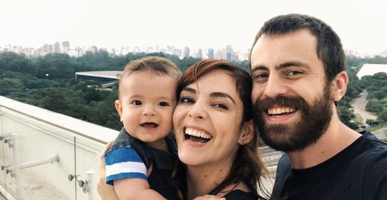 Titi Müller derrete corações com lindo clique de sua família
