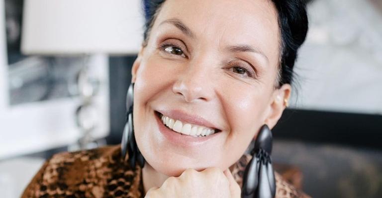 Carolina Ferraz compartilha rotina e fala sobre vício por açúcar: ”Quero cortar para sempre”