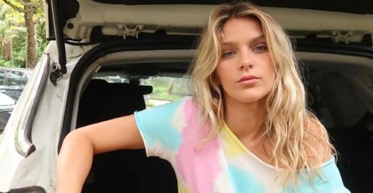 Isabella Santoni movimenta a web ao postar vídeo em cachoeira
