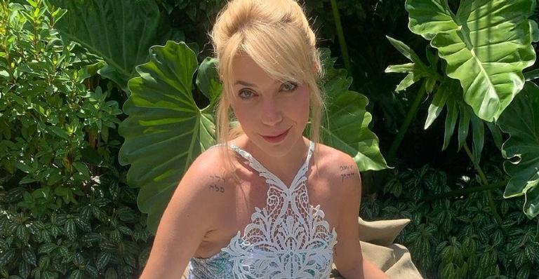 Em clima de nostalgia, Luiza Possi relembra registro de sua infância