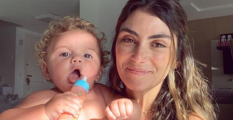 Mariana Uhlmann se derrete por clique fofíssimo do filho caçula, Vicente: ”Amor”