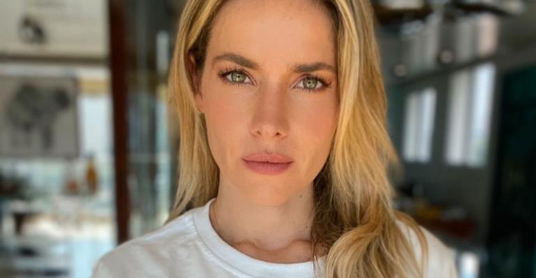 Monique Alfradique surge deslumbrante em bastidores de filme no Ceará