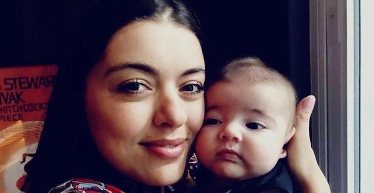Patrícia Cardoso encanta a web ao mostrar a filha usando óculos escuros: ”Linda e estilosa”