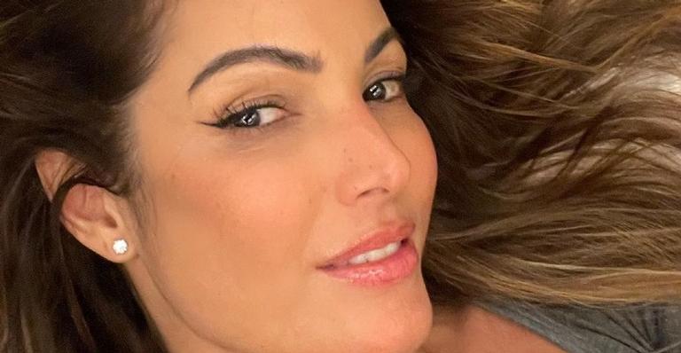 Emocionada, Patrícia Poeta posta vídeo de seu pai sendo vacinado: ”Esperei tanto por esse momento!”