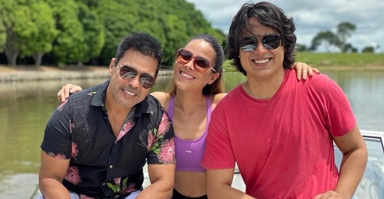 Na fazenda, Zezé Di Camargo curte o dia ao lado dos filhos, Wanessa Camargo e Igor